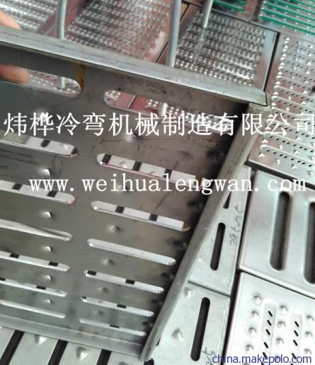 地溝蓋板生產(chǎn)線的特點(diǎn)及溝蓋板簡(jiǎn)介